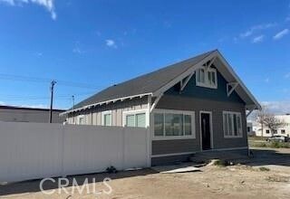 Foto principal - 136 N Sheridan St