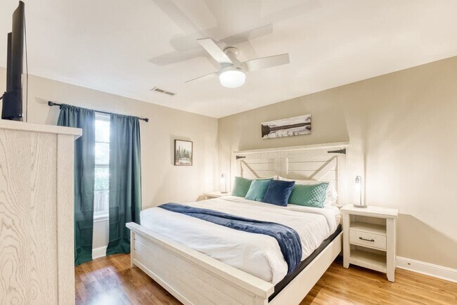 Foto del edificio - 1515 NW Bell Royal Ct