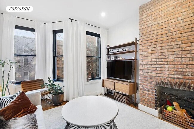Foto del edificio - 642 Leonard St