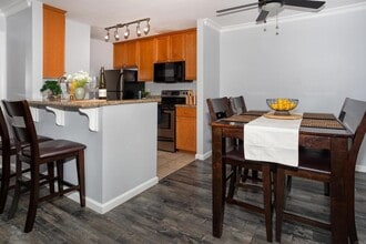 Building Photo - 1423 Graves Ave