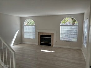 Building Photo - 10133 Quaint Tree St