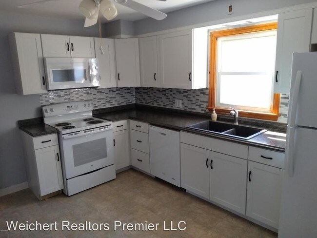 Foto del edificio - 3 br, 1 bath House - 618 Pearl Blvd