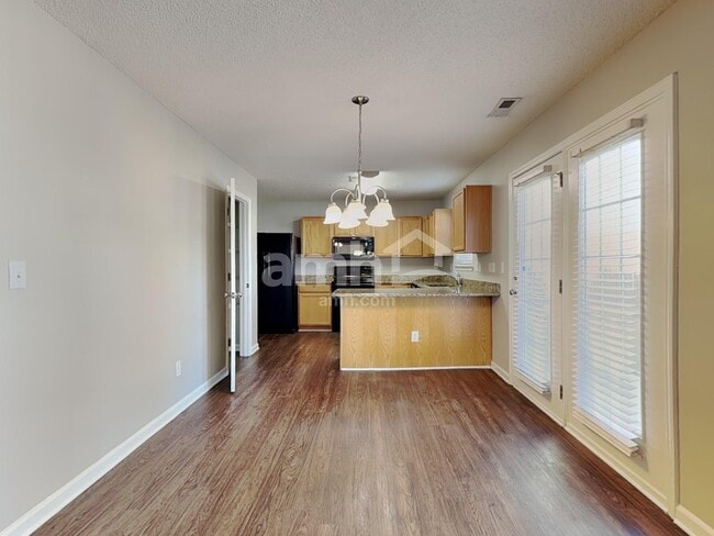 Building Photo - 3125 Teton Dr