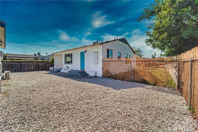 Foto del edificio - 1101 E 115th St