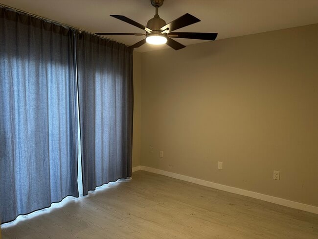 Building Photo - 2400 Lena Ln