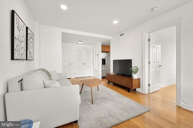 Foto del edificio - 1417 Newton St NW