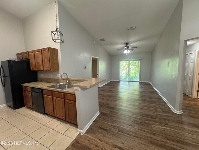 Building Photo - 6099 Maggies Cir