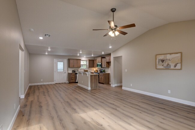 Foto del edificio - 1242 Sheila Ann Dr