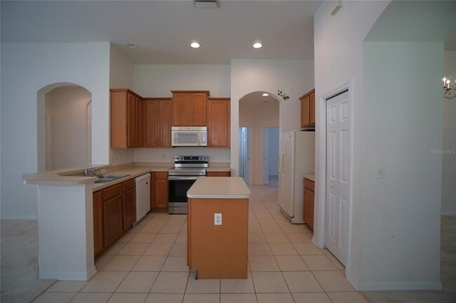 Building Photo - 1112 Nashville Dr
