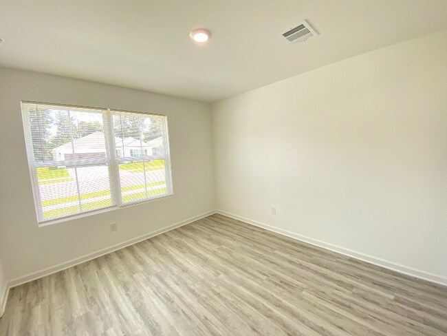 Foto del edificio - 16213 Loussier Dr