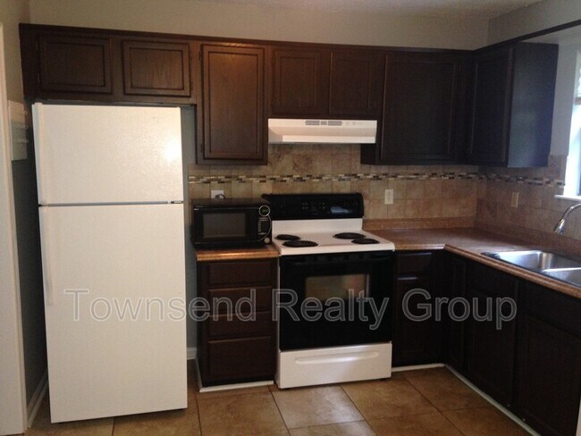 Building Photo - 4825 Banfshire Rd
