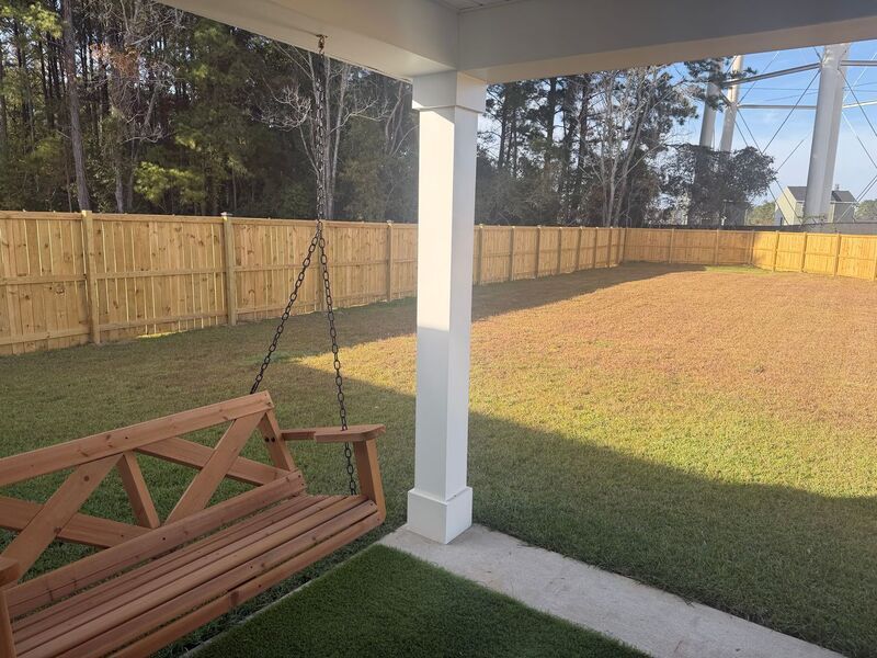 Foto principal - 700 Sinker Ln