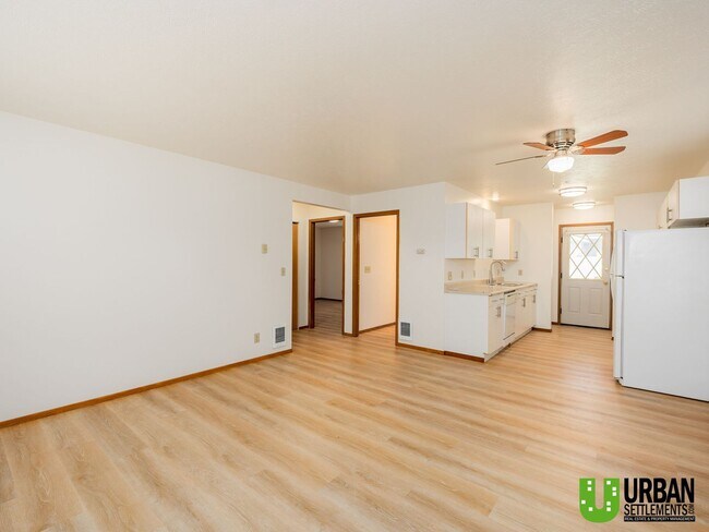 Foto del edificio - Upriver Dr. 3531-3533 E