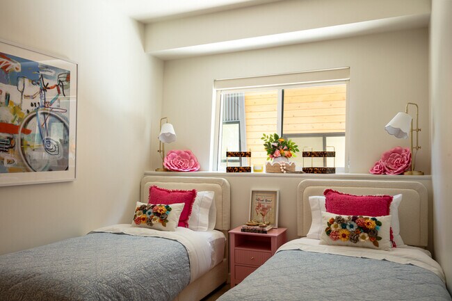 Foto del edificio - 1244 Quincy St