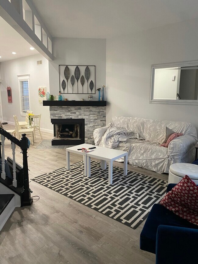 Living Area - 3412 Caroline St