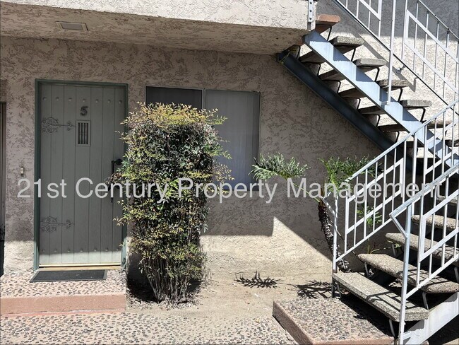 Foto del edificio - Spacious 1 Bedroom Ground Level Apartment - Downey