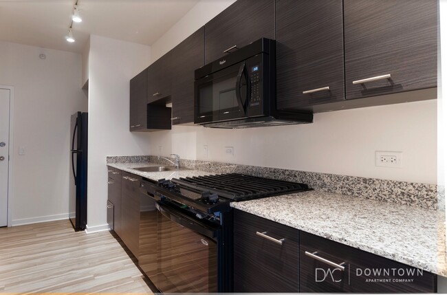 Foto del edificio - 744 N Clark St