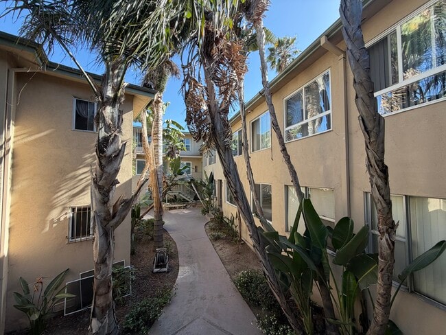 Building Photo - 4052 Coco Ave