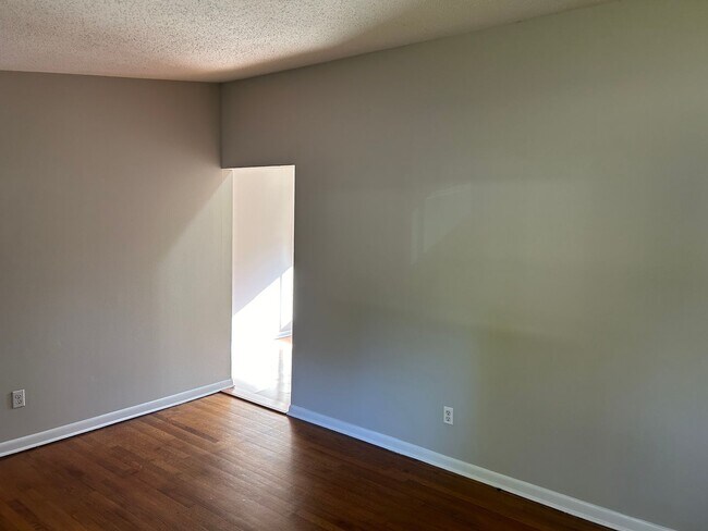 Building Photo - 8430 Conerly Dr S