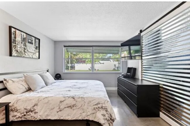 Foto del edificio - 2558 2nd Ave S