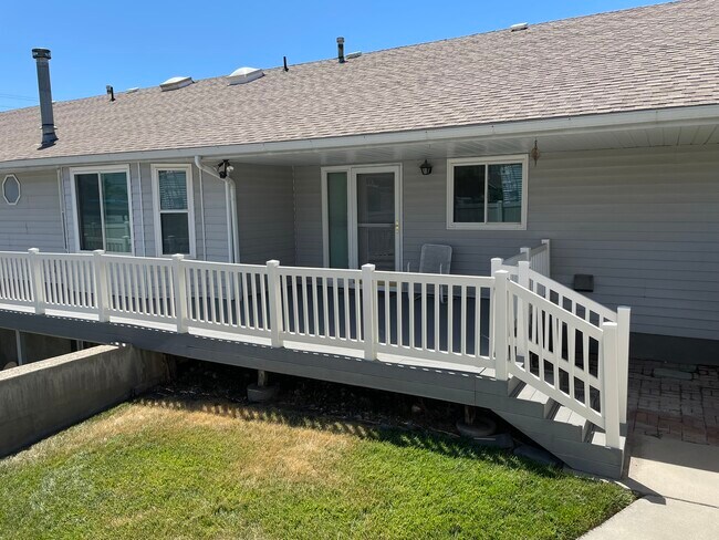 Foto del edificio - 132 N 170 E