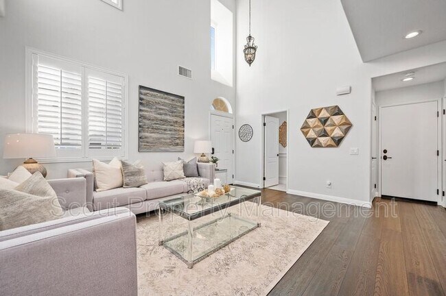 Building Photo - 4350 Milano Way