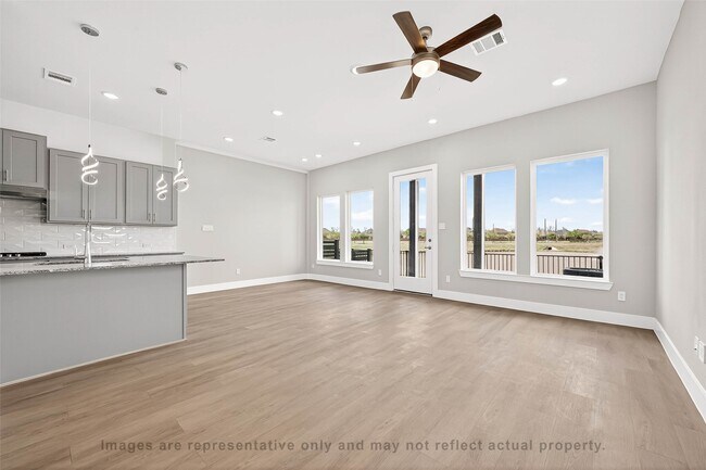 Foto del edificio - 10719 Mason Rd