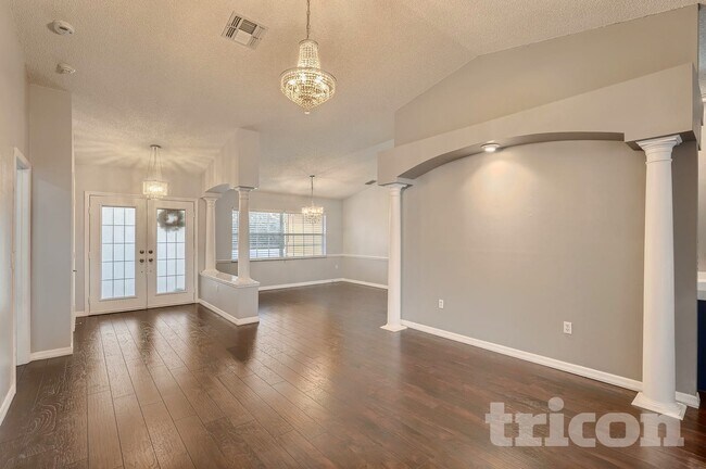 Building Photo - 1093 Dunlap Ave