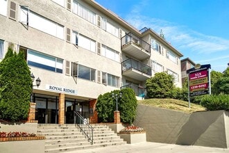 Building Photo - 315 Agnes St