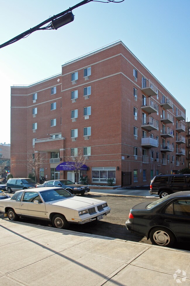 Building Photo - 970 41st St