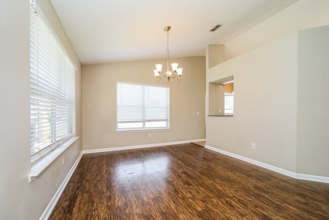 Foto del edificio - 8331 Rockridge Dr