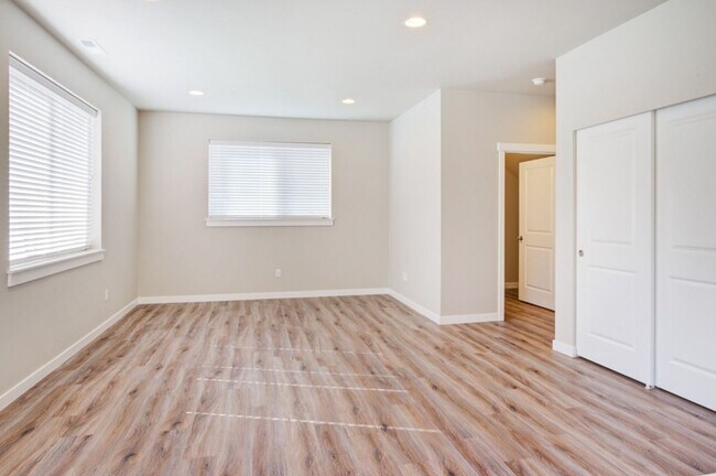 Foto del edificio - NEWER CONSTRUCTION LOCATED IN MARYSVILLE
