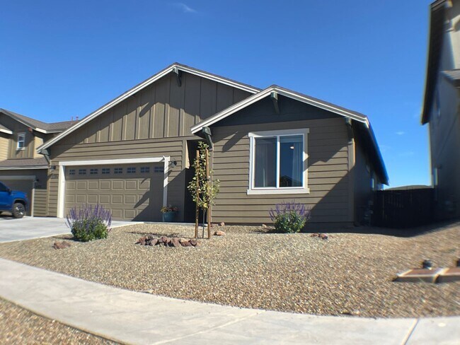 Building Photo - Beautiful energy efficient single level ho...