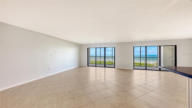 Building Photo - 420 Beach Rd