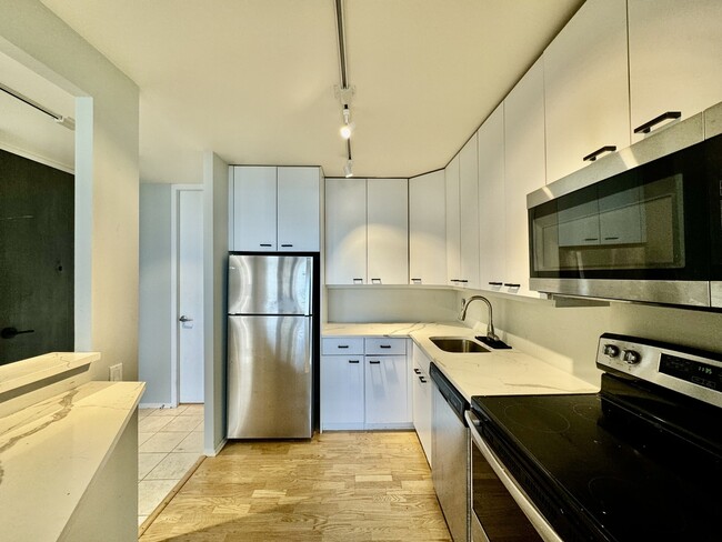 Foto del edificio - 1030 N State St
