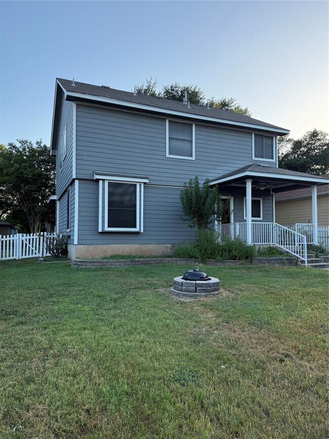 Building Photo - 4465 Mather