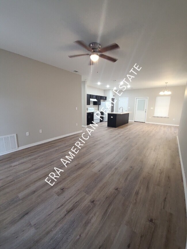 Foto del edificio - 711 Robinson Ave E
