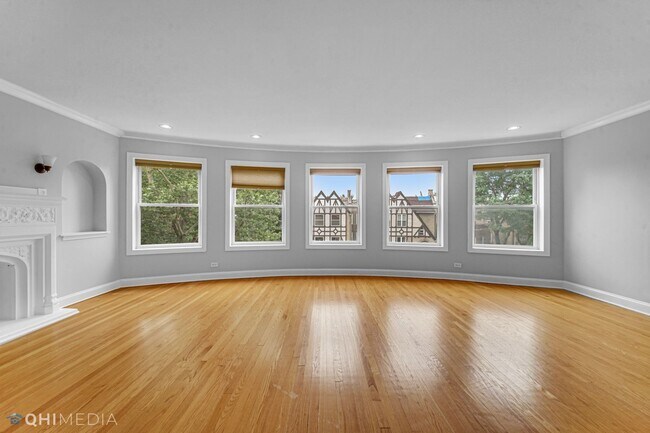 Foto del edificio - 6144 N Washtenaw Ave