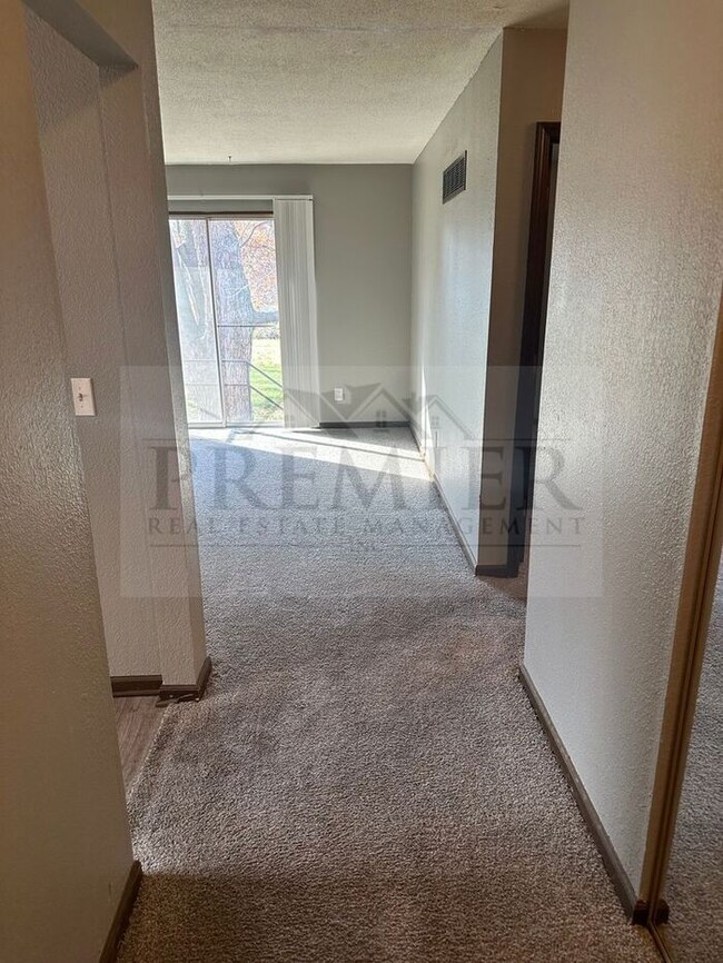 Foto del edificio - 1422 S Haden Ct