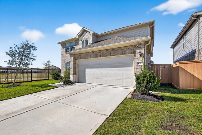 Building Photo - 1601 Darwin Cedar Dr