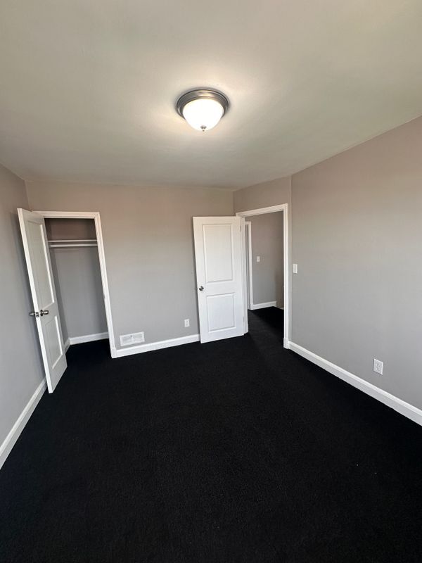 Foto del edificio - 3725-FLOOR-3725-FLOO2 Bonview Ave