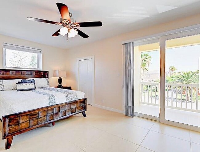 Building Photo - 110 E Amberjack St