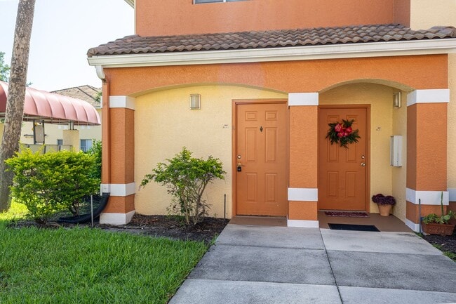 Foto del edificio - Tuscany Gardens Beautiful Condo Close to All in Fort Myers MOVE IN SPECIAL FIRST MONTH FREE!