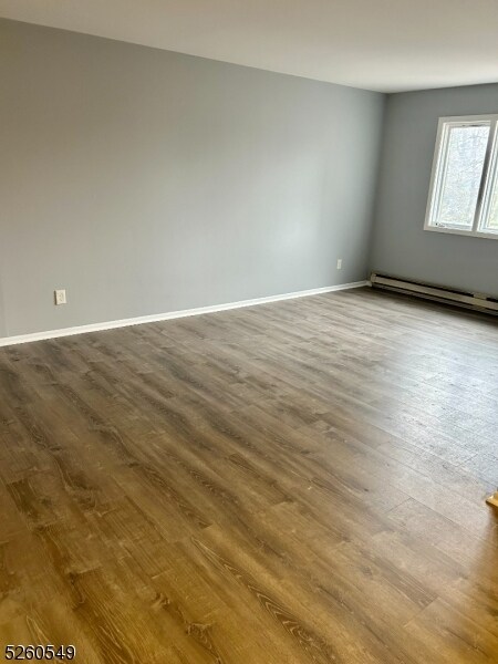 Foto del edificio - 362 Rutherford Ave