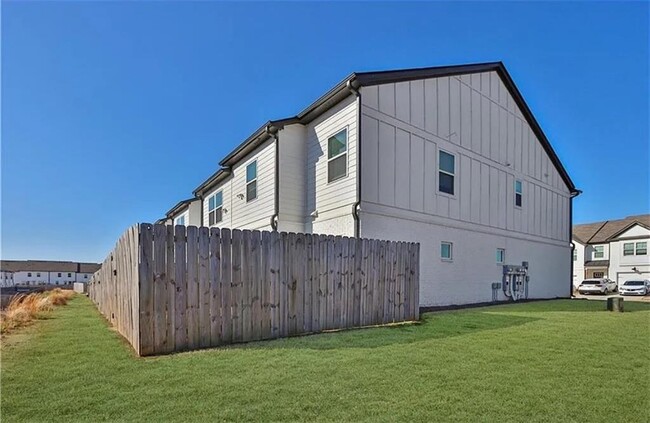 Foto del edificio - 76 Auburn Run Ln