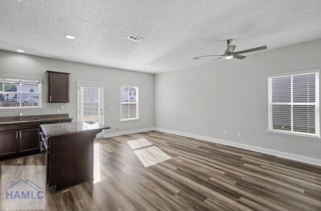 Foto del edificio - 1034 Grayson Ave