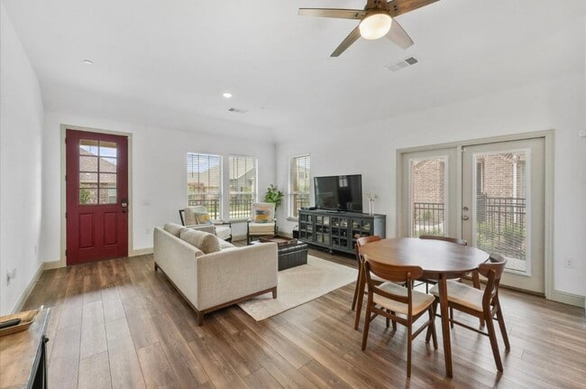 Living Room - 1049 4th St