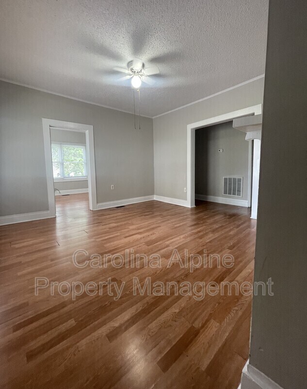 Building Photo - 412 S Webb St