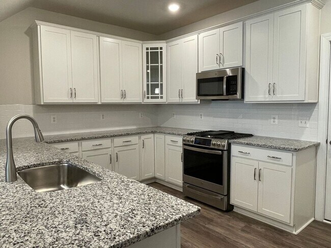 Foto del edificio - 14955 River Walk Way