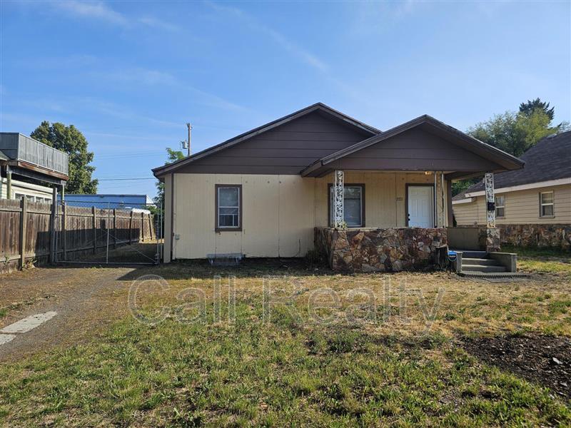 Foto principal - 2721 E Rowan Ave